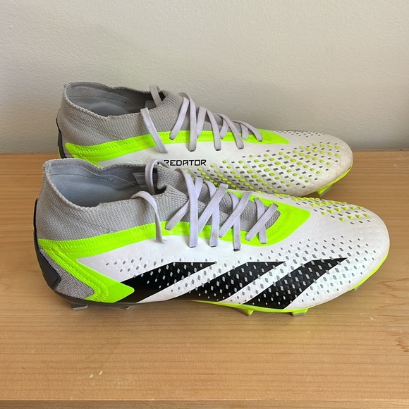 Adidas Predator Accuracy.2 Soccer Cleats, Unisex - Picture 4 of 9